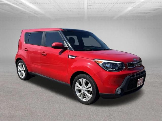 2015 Kia Soul + 2015 Kia Soul +