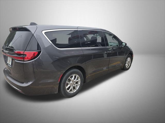 2023 Chrysler Pacifica Touring L for sale in Sioux City, IA
