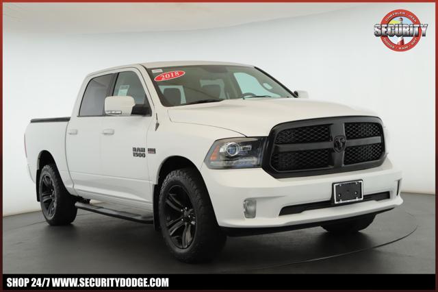 2018 Ram 1500 Night Crew Cab 4x4 5'7" Box for sale in Amityville, NY