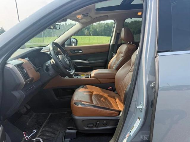 2023 Nissan Pathfinder Platinum 4WD 2023 Nissan Pathfinder Platinum 4WD