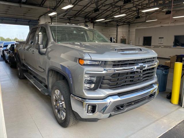2024 Chevrolet Silverado 3500HD 4WD Crew Cab Standard Bed LT for sale near Groveport, OH