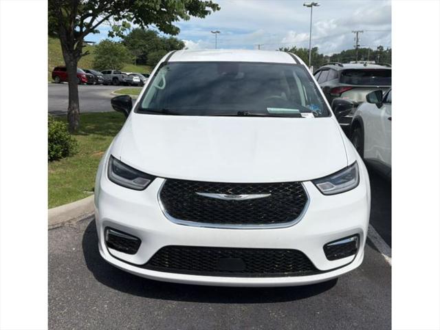 2024 Chrysler Pacifica Touring L for sale in Wytheville, VA