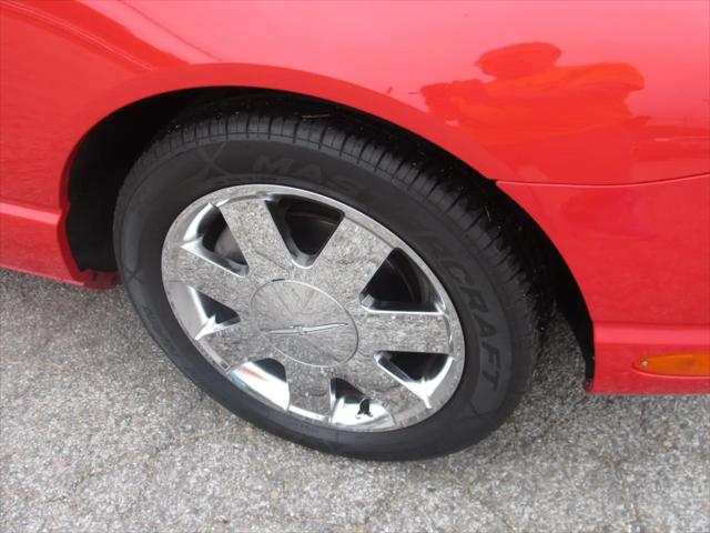 2002 Ford Thunderbird w/Hardtop Premium