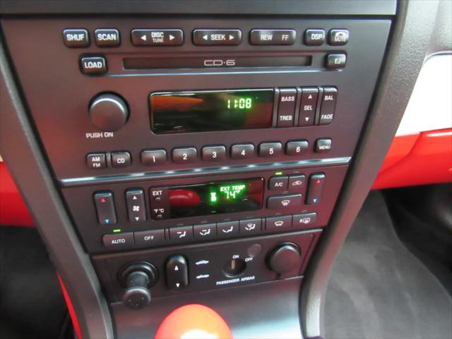 2002 Ford Thunderbird w/Hardtop Premium