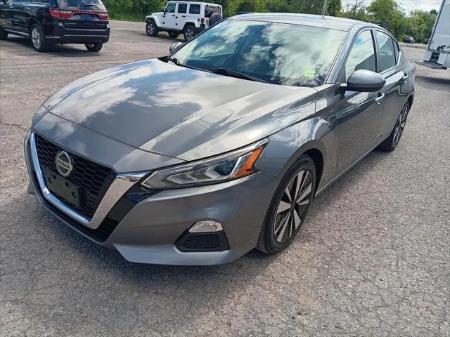 2021 Nissan Altima SV FWD for sale in Lyons, NY