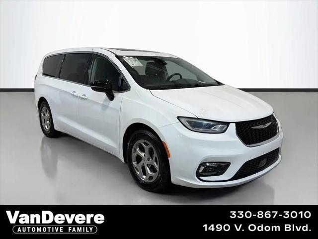2024 Chrysler Pacifica Limited for sale in Akron, OH