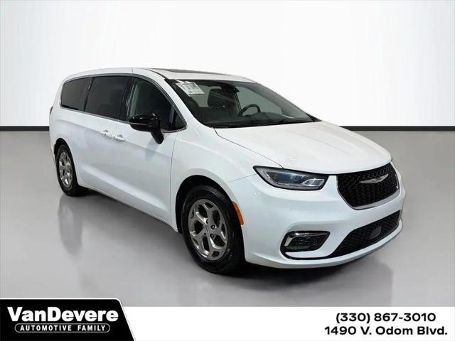 2024 Chrysler Pacifica Limited for sale in Akron, OH