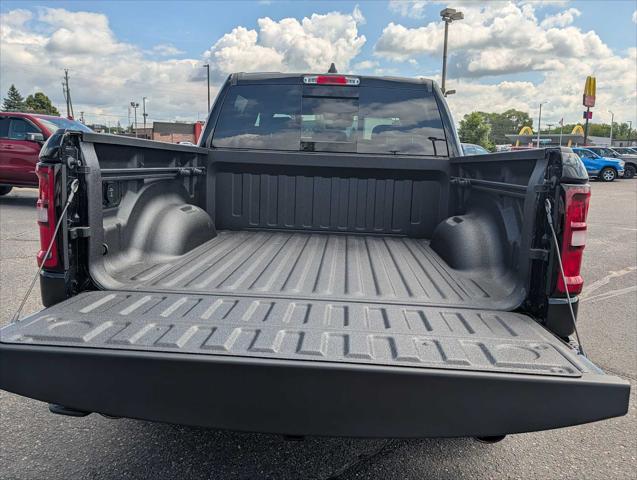 2026 Ram 1500 Express Crew Cab 4x4 57 Box