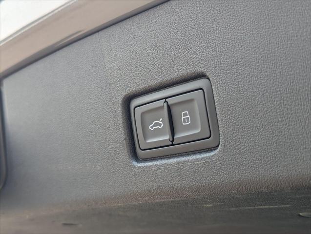 2023 Audi e-tron Premium Plus 40 RWD