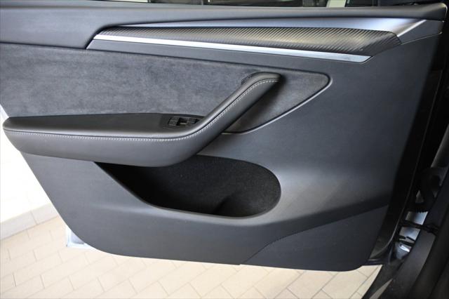 2024 Tesla Model Y Long Range Dual Motor All-Wheel Drive