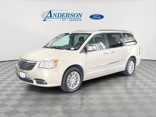 2015 Chrysler Town & Country Touring-L for sale in Saint Joseph, MO