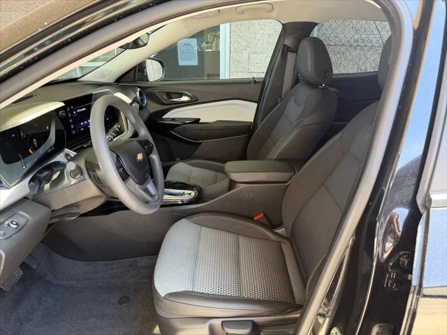 2025 Chevrolet Trax FWD LT