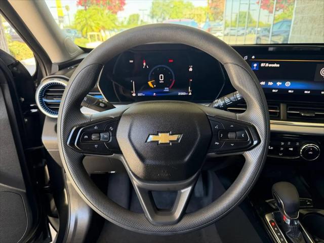 2025 Chevrolet Trax FWD LT