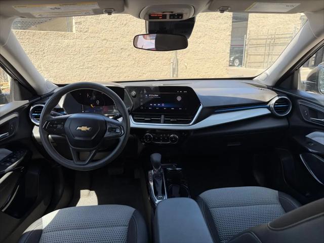 2025 Chevrolet Trax FWD LT
