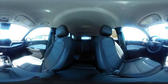 2025 Chevrolet Trax FWD LT