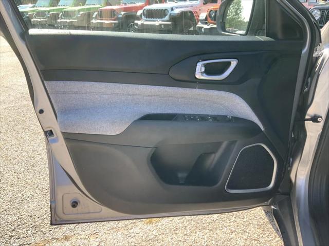 2023 Jeep Compass Latitude Lux FWD
