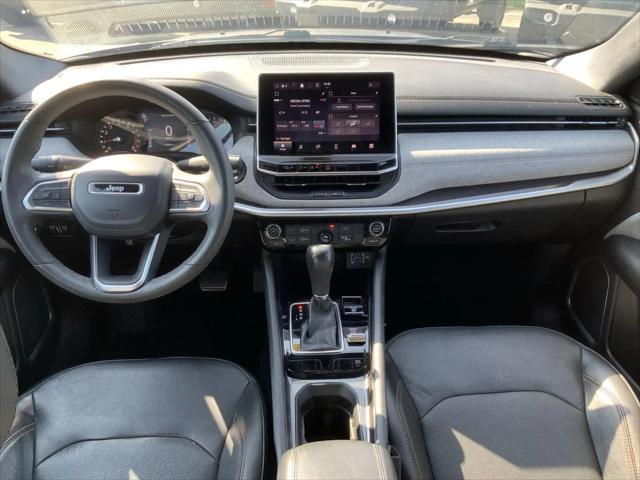 2023 Jeep Compass Latitude Lux FWD