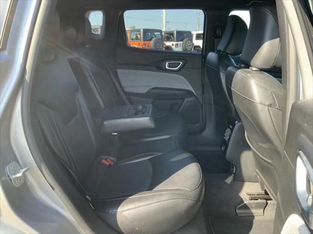 2023 Jeep Compass Latitude Lux FWD