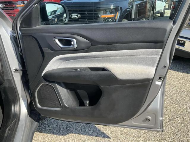 2023 Jeep Compass Latitude Lux FWD