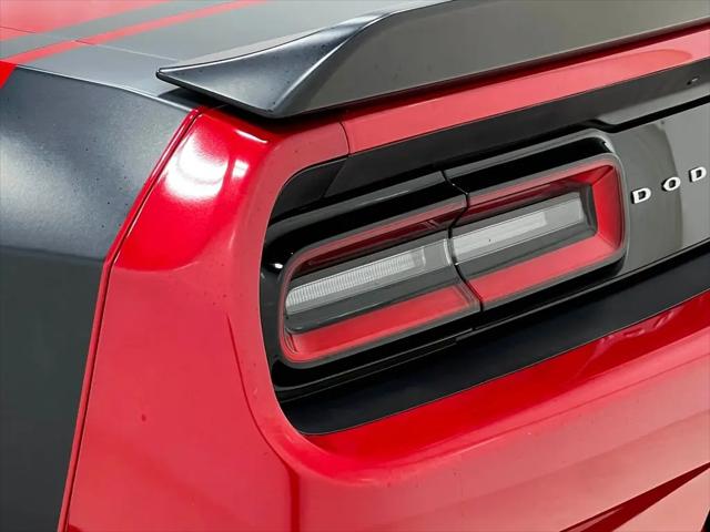 2016 Dodge Challenger 392 Hemi Scat Pack Shaker