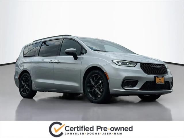 2023 Chrysler Pacifica Touring L for sale in Rockford, IL