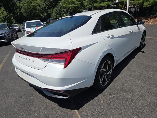 2022 Hyundai Elantra SEL 2022 Hyundai Elantra SEL