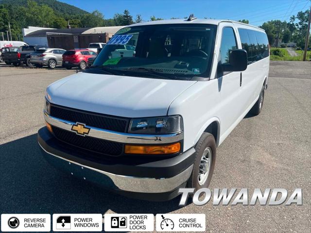 2025 Chevrolet Express Passenger RWD 3500 Extended Wheelbase LT