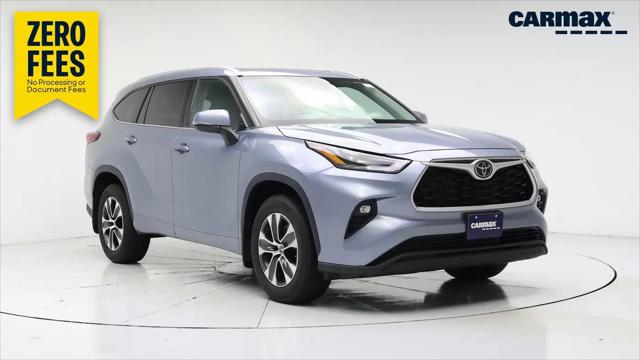 2022 Toyota Highlander XLE for sale in Kenosha, WI
