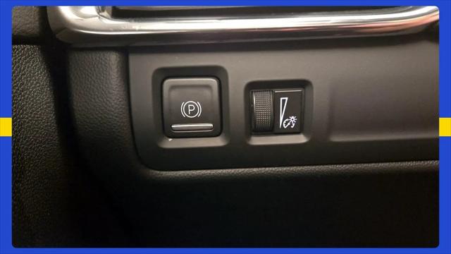 2023 Cadillac XT4 AWD Premium Luxury