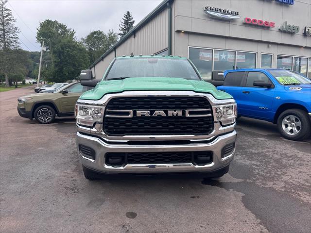 2024 RAM 3500 Big Horn Crew Cab 4x4 8 Box