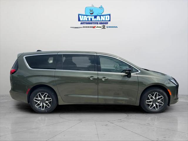 2027 Chrysler Pacifica Limited AWD