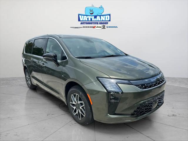 2027 Chrysler Pacifica Limited AWD