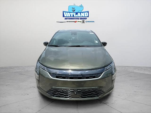 2027 Chrysler Pacifica Limited AWD