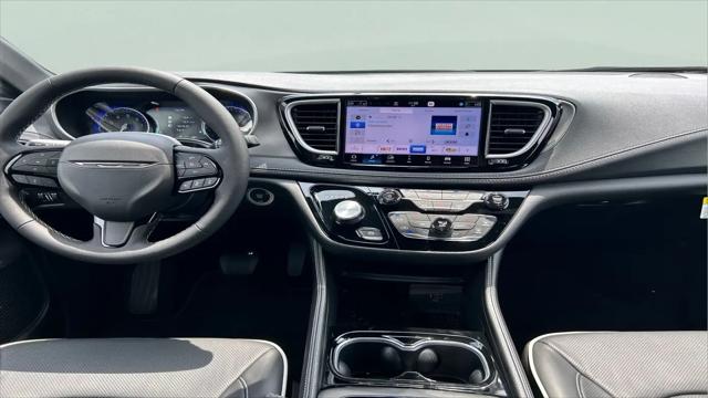 2027 Chrysler Pacifica Limited AWD