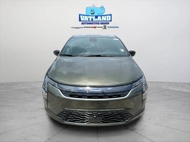 2027 Chrysler Pacifica Limited AWD