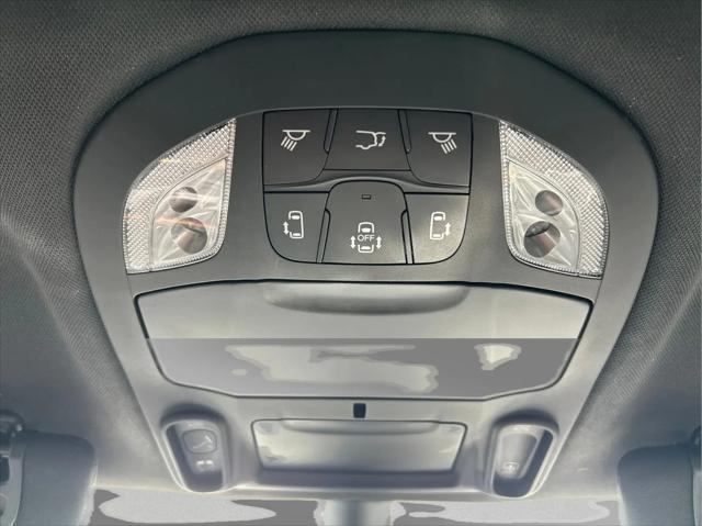2027 Chrysler Pacifica Limited AWD