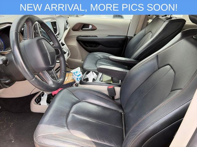 2017 Chrysler Pacifica Touring-L Plus