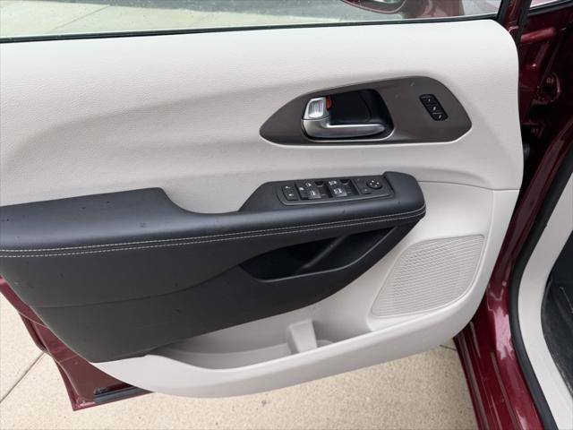 2021 Chrysler Pacifica Touring L AWD