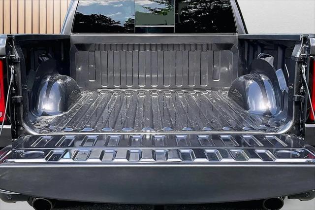 2026 Ram 1500 Express Crew Cab 4x4 5'7" Box