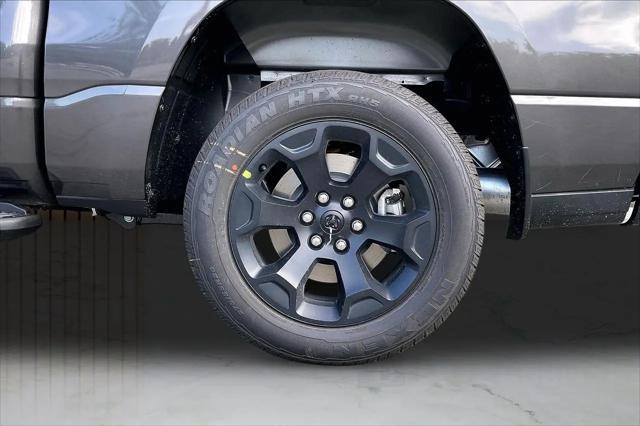 2026 Ram 1500 Express Crew Cab 4x4 5'7" Box