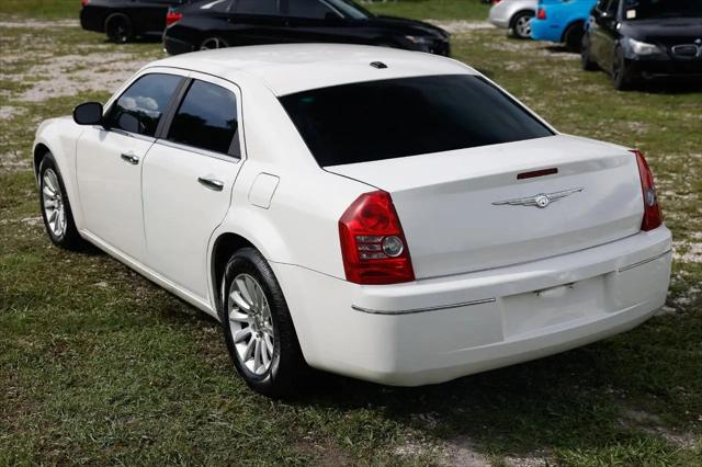2010 Chrysler 300 Touring/Signature Series/Executive Series