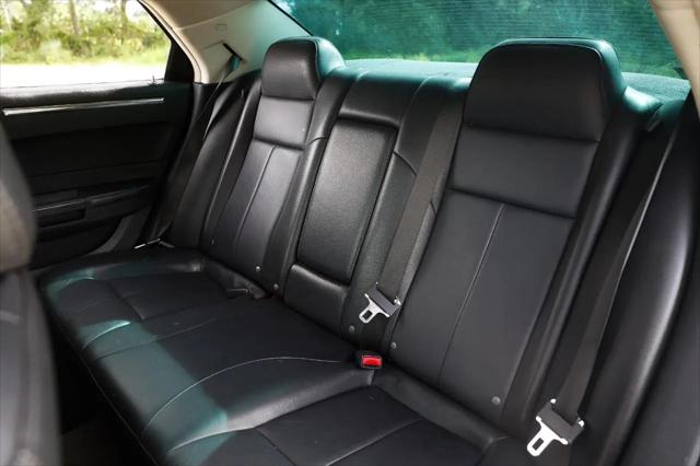 2010 Chrysler 300 Touring/Signature Series/Executive Series
