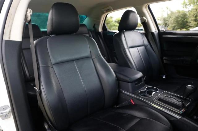2010 Chrysler 300 Touring/Signature Series/Executive Series