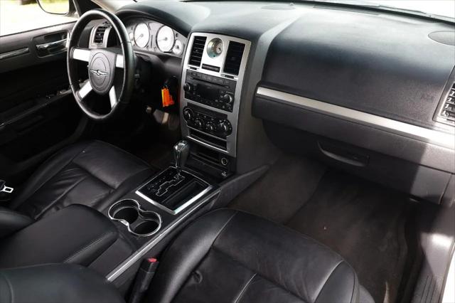 2010 Chrysler 300 Touring/Signature Series/Executive Series