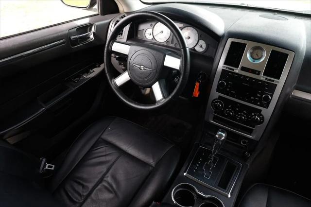 2010 Chrysler 300 Touring/Signature Series/Executive Series