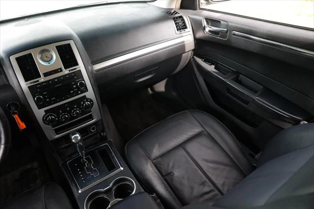 2010 Chrysler 300 Touring/Signature Series/Executive Series