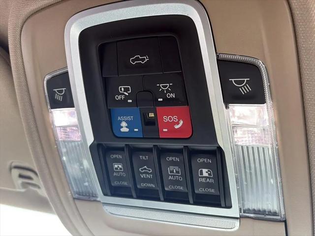 2020 Ram 1500 Laramie Crew Cab 4x4 5'7" Box