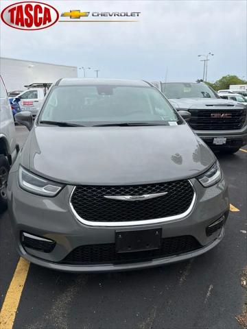 2022 Chrysler Pacifica Hybrid Touring L for sale in Wheeling, IL