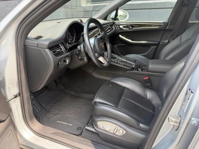 2021 Porsche Macan Macan