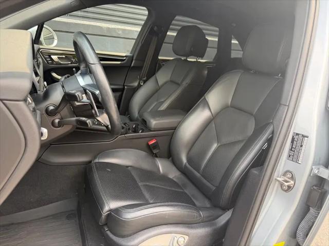 2021 Porsche Macan Macan